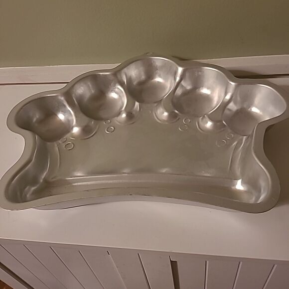 2006 Wilton Baking Pan - Picture 1 of 3